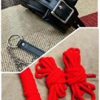 赤ロープと首輪